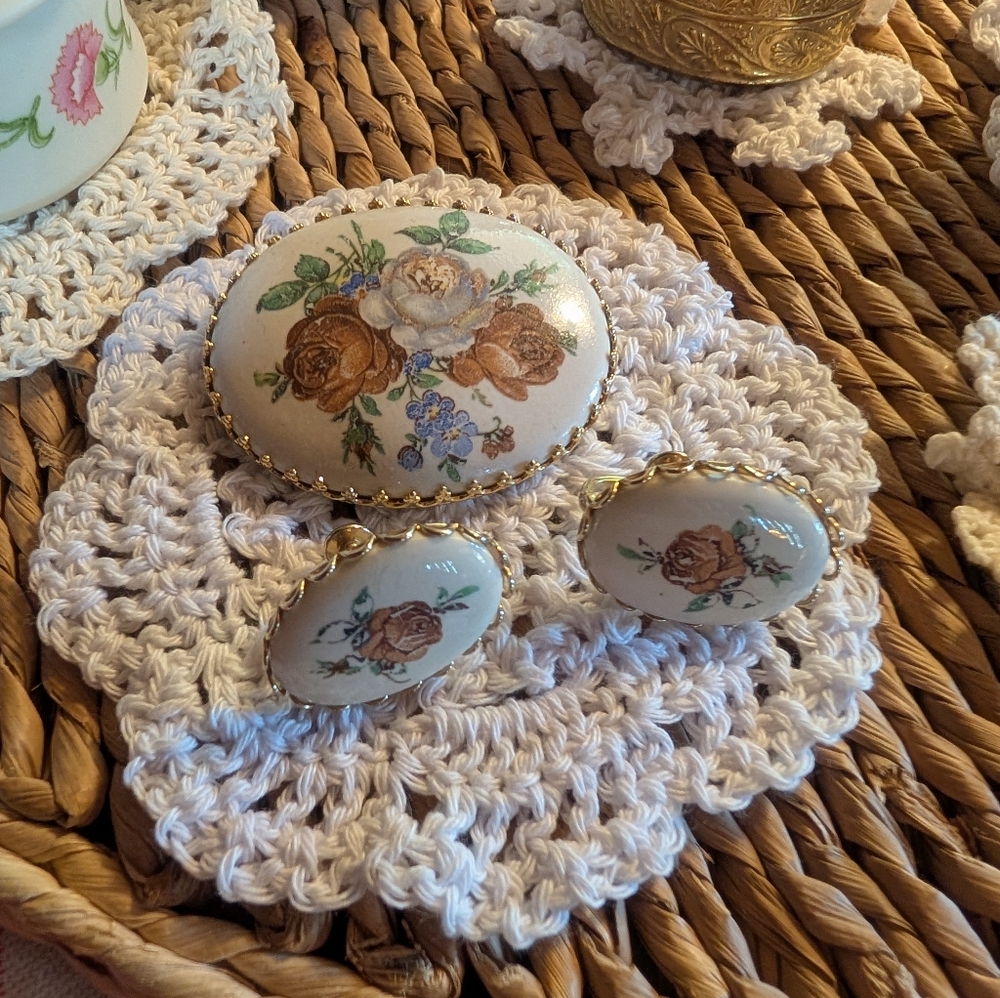 Antique Lot Of Beautiful Floral Heaven - Picture 3 of 17